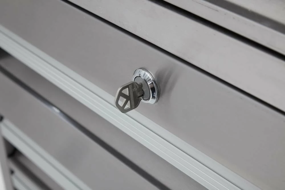 Kobalt Top Tool Chests 3000 Series 27-in W x 23.2-in H 5-Drawer Stainless Steel Tool Chest (Stainless Steel) 7 Kobalt Top Tool Chests 3000 Series 27-in W x 23.2-in H 5-Drawer Stainless Steel Tool Chest (Stainless Steel) - Image 7