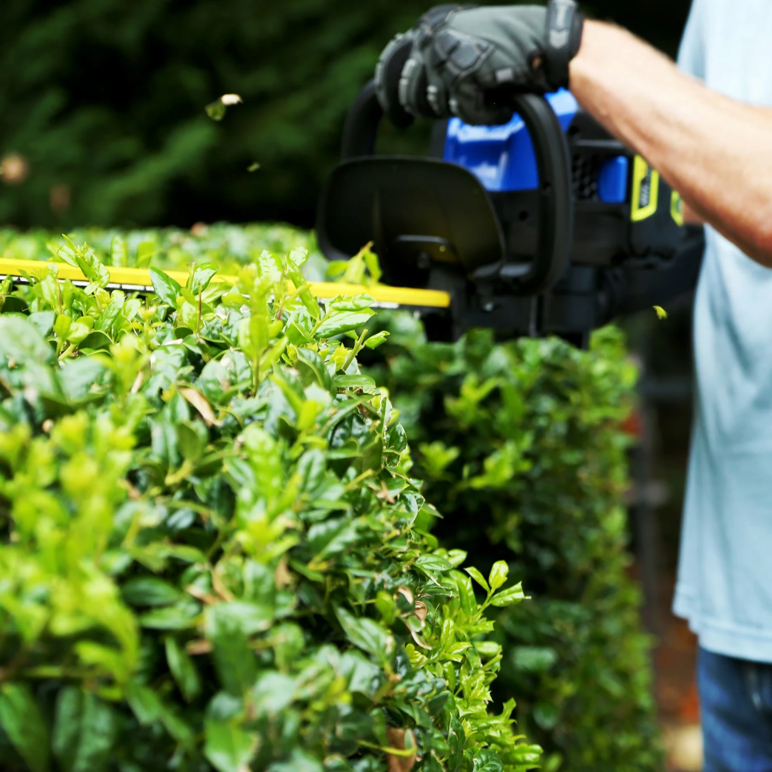 Kobalt Cordless Electric Hedge Trimmers 80-Volt Max 26-in Dual Cordless Electric Hedge Trimmer (Battery & Charger Included) 11 Kobalt Cordless Electric Hedge Trimmers 80-Volt Max 26-in Dual Cordless Electric Hedge Trimmer (Battery & Charger Included) - Image 11