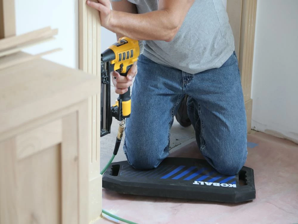 Kobalt Kneeling Pads Black 23.5-in x 11.5-in Foam Kneeling Pad 4 Kobalt Kneeling Pads Black 23.5-in x 11.5-in Foam Kneeling Pad - Image 4