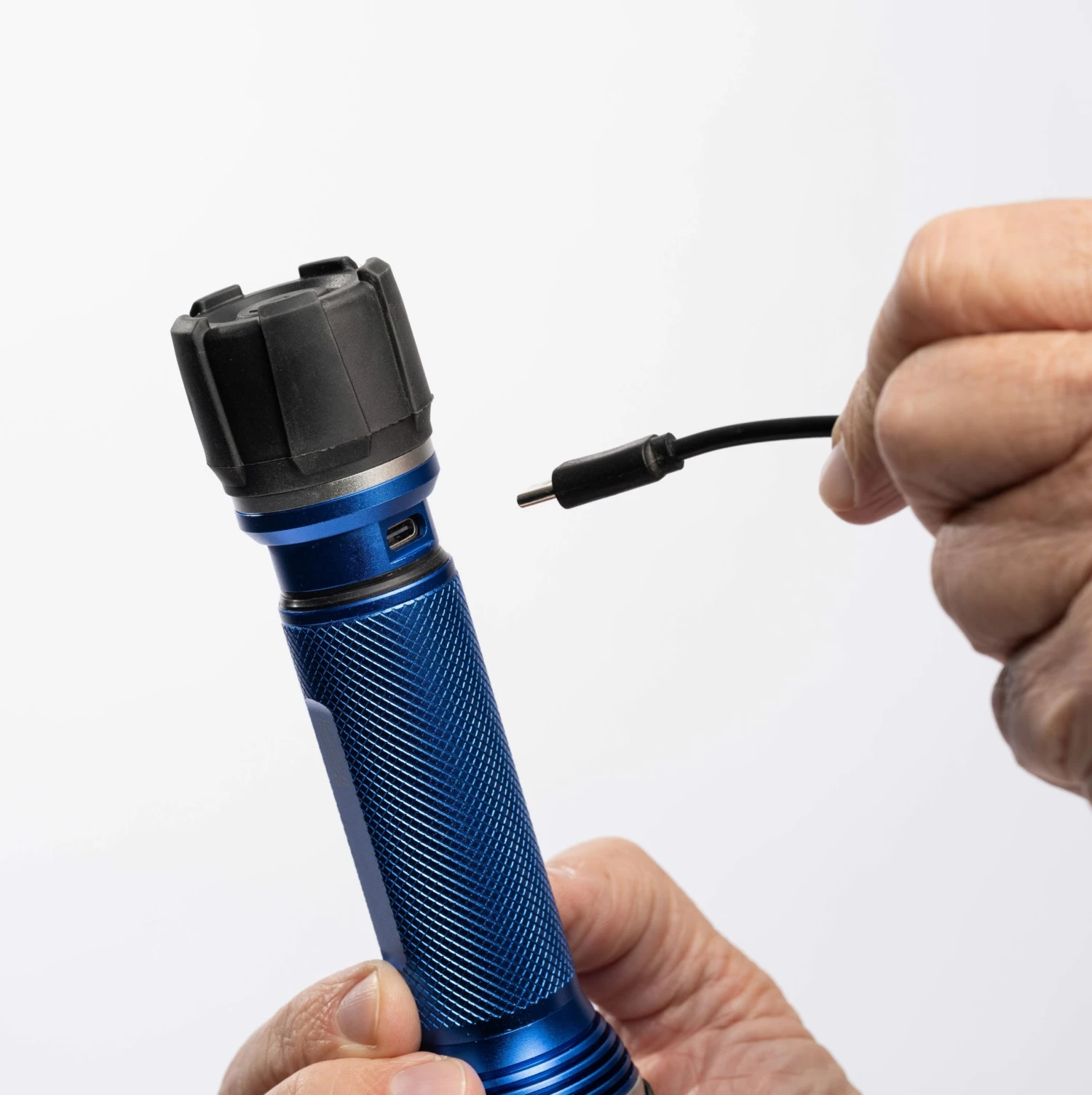 Kobalt Flashlights 350-Lumen LED Rechargeable Flashlight 5 Kobalt Flashlights 350-Lumen LED Rechargeable Flashlight - Image 5