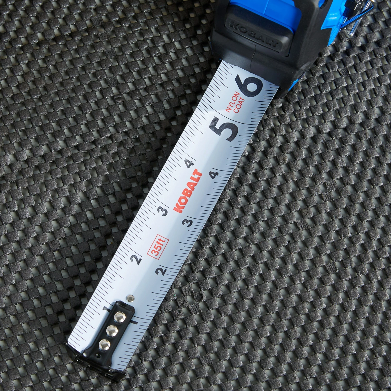 Kobalt Tape Measures Kobalt compact wide blade 35-ft Tape Measure 4 Kobalt Tape Measures Kobalt compact wide blade 35-ft Tape Measure - Image 4