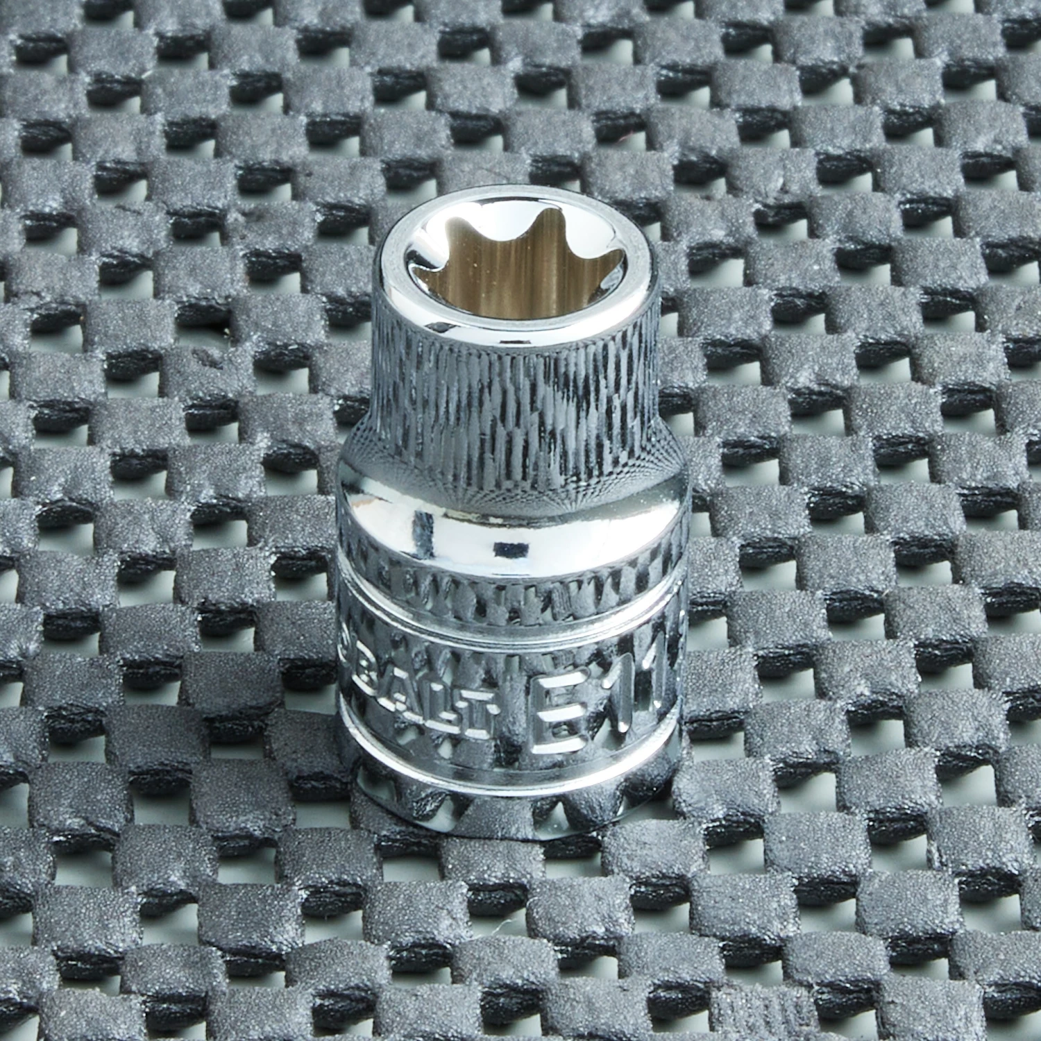 Kobalt Driver Sockets & Sets 3/8-in Drive E11 Torx Bit Torx Driver Socket 3 Kobalt Driver Sockets & Sets 3/8-in Drive E11 Torx Bit Torx Driver Socket - Image 3